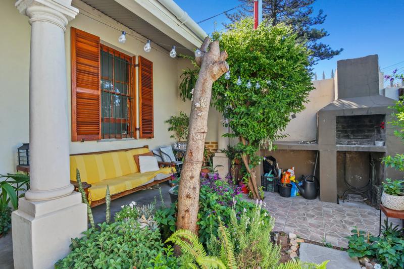 To Let 1 Bedroom Property for Rent in Observatory Western Cape